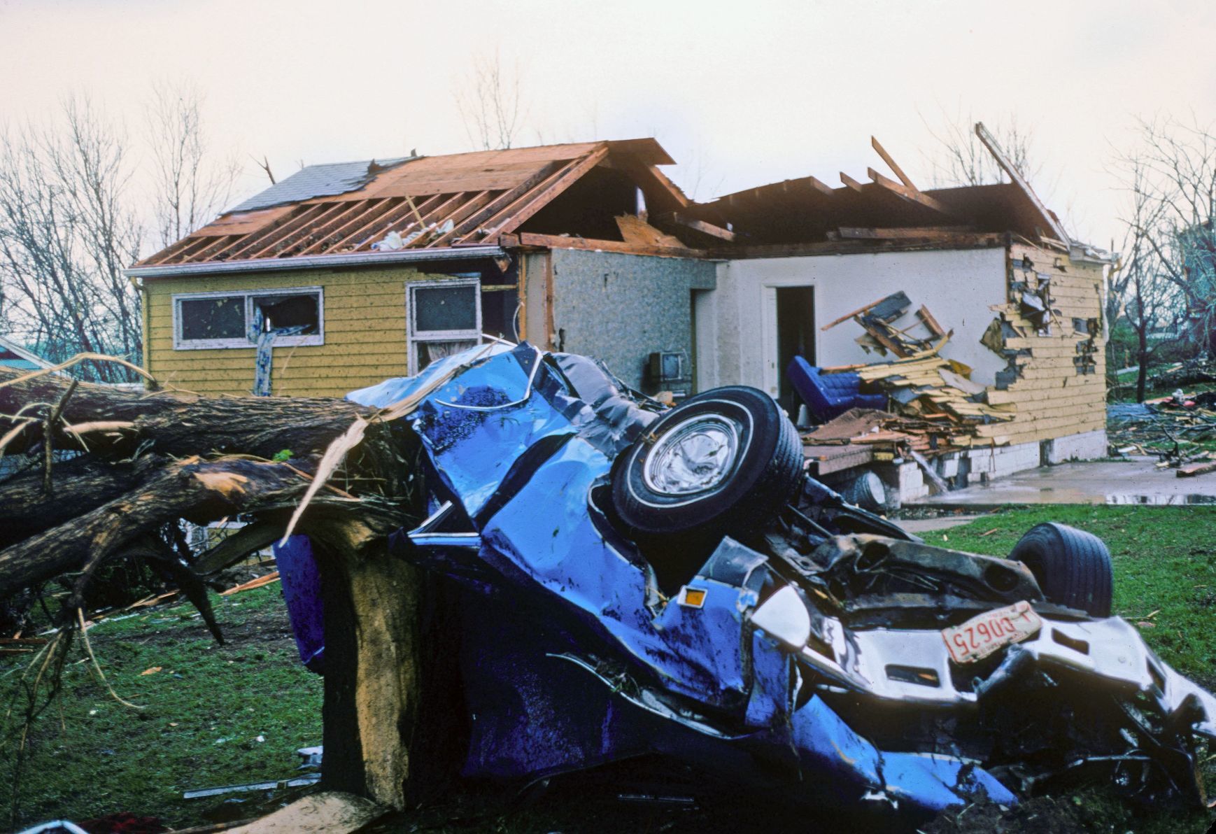 1975Tornado022